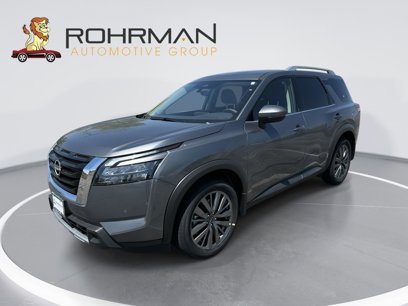 New 2025 Nissan Pathfinder SL w/ SL Premium Package