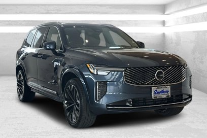 New 2025 Volvo XC90 B6 Plus w/ Protection Package Premier