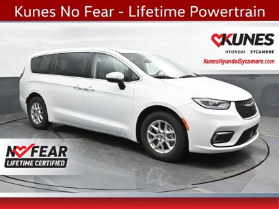 Used 2023 Chrysler Pacifica Touring-L
