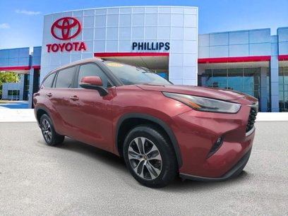 Used 2023 Toyota Highlander XLE
