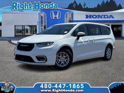 Used 2023 Chrysler Pacifica Touring-L
