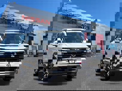 New 2025 Nissan Kicks SV