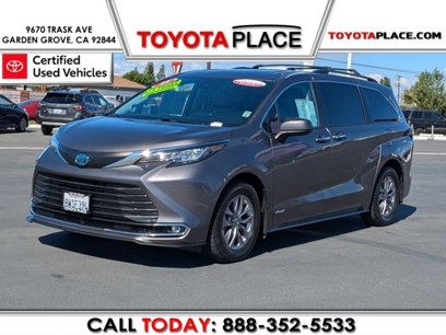 Certified 2021 Toyota Sienna XLE w/ XLE Plus Package