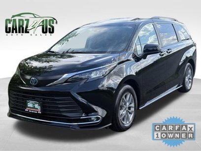 Used 2024 Toyota Sienna XLE