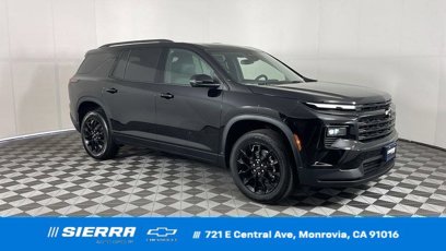 New 2025 Chevrolet Traverse LT w/ Midnight/Sport Edition
