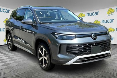New 2025 Volkswagen Tiguan SE