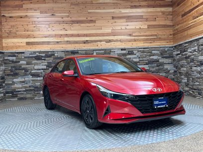 Used 2022 Hyundai Elantra SEL w/ Preferred Accessory Package
