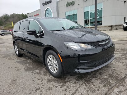 New 2025 Chrysler Voyager LX