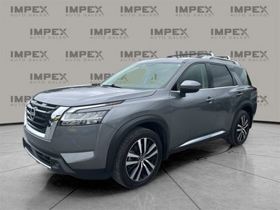 Used 2023 Nissan Pathfinder Platinum