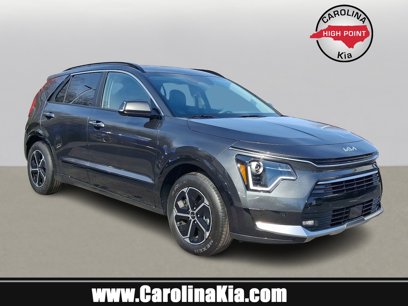 New 2025 Kia Niro SX