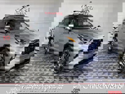 New 2025 Toyota Highlander Platinum