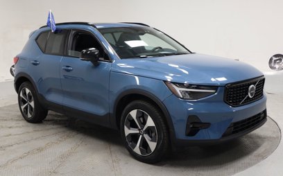 Used 2023 Volvo XC40 B4 Ultimate