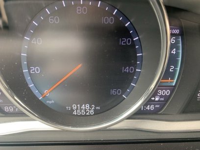 Used 2016 Volvo XC60 T5 Premier w/ Proximity Package