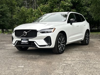 New 2025 Volvo XC60 B5 Core w/ Protection Package Premier