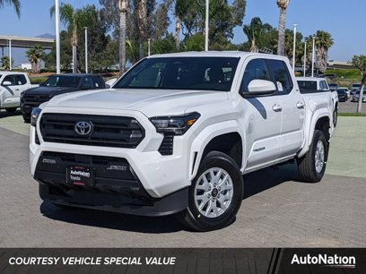 New 2024 Toyota Tacoma SR5