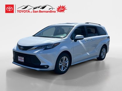 New 2025 Toyota Sienna XLE