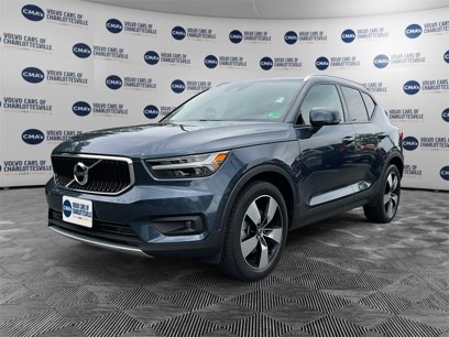 Used 2021 Volvo XC40 T5 Momentum w/ Protection Package Premier