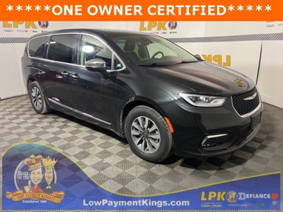 Used 2023 Chrysler Pacifica Limited