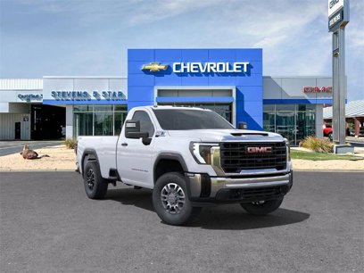 New 2025 GMC Sierra 3500 Pro w/ Convenience Package