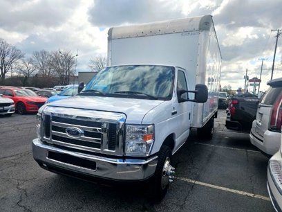 Used 2019 Ford E-450 and Econoline 450 Super Duty w/ Power Windows & Locks Group
