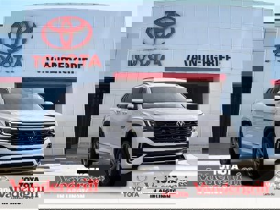 Used 2024 Volkswagen Atlas Cross Sport SEL R-Line