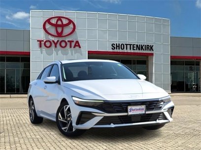 Used 2024 Hyundai Elantra SEL w/ Convenience Package