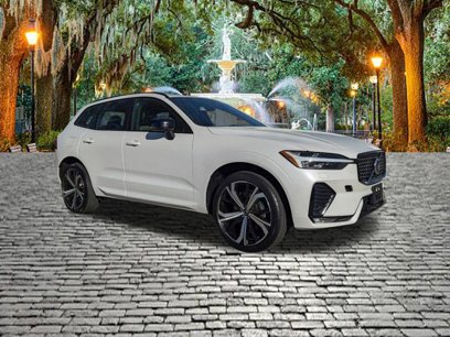 Used 2022 Volvo XC60 B6 R-Design w/ Climate Package