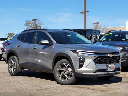 New 2025 Chevrolet Trax LT w/ Driver Confidence Package