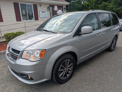 Used 2017 Dodge Grand Caravan SXT