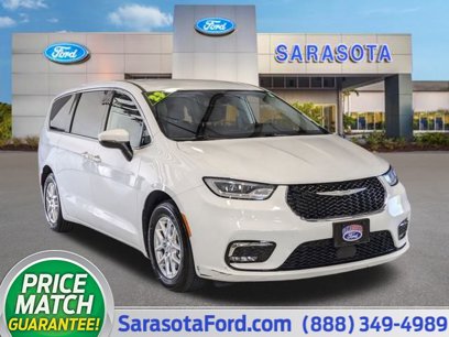 Used 2023 Chrysler Pacifica Touring-L