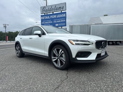 Used 2023 Volvo V60 B5 Cross Country Plus