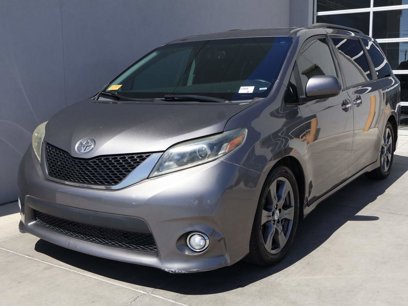 Used 2017 Toyota Sienna SE