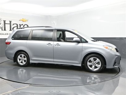 Used 2018 Toyota Sienna LE