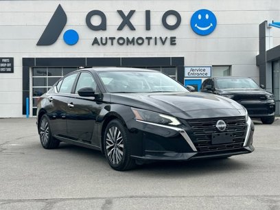 Used 2023 Nissan Altima 2.5 SV w/ SV Premium Package