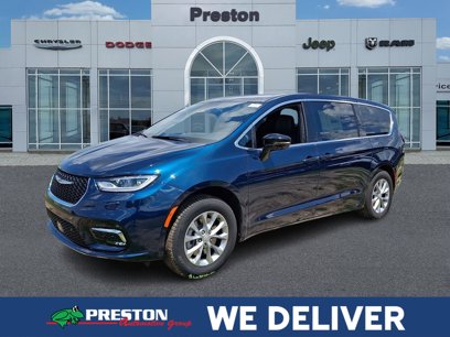 New 2025 Chrysler Pacifica Select