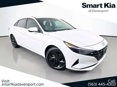 Used 2022 Hyundai Elantra SEL w/ Preferred Accessory Package