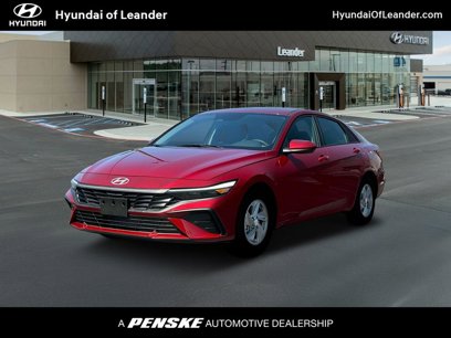 New 2025 Hyundai Elantra SE