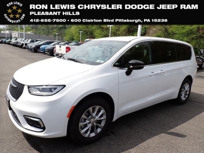 New 2025 Chrysler Pacifica Select