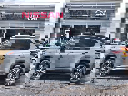 New 2025 Nissan Rogue SL