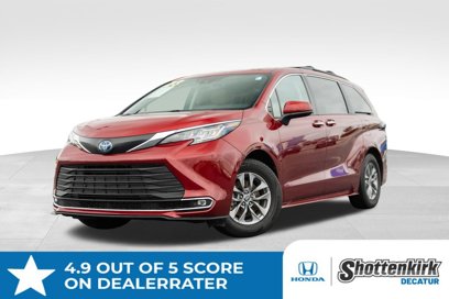 Used 2023 Toyota Sienna XLE