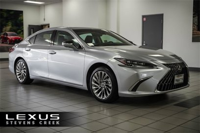 Certified 2024 Lexus ES 300h w/ Luxury Package