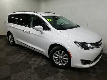 Used 2019 Chrysler Pacifica Touring-L