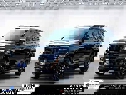 New 2025 Jeep Grand Cherokee L Laredo