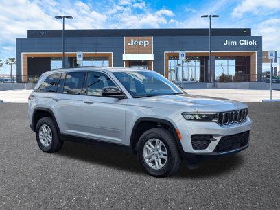 Certified 2025 Jeep Grand Cherokee Laredo w/ Trailer Tow Package