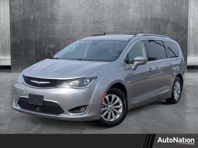 Used 2018 Chrysler Pacifica Touring-L w/ Advanced Safetytec Group