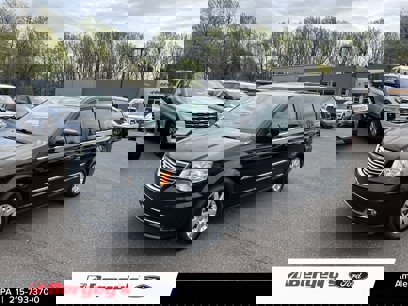 Used 2016 Chrysler Town & Country Touring