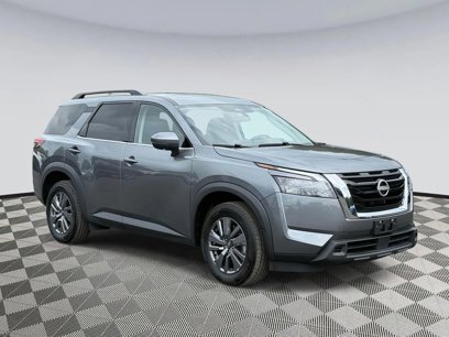 Used 2025 Nissan Pathfinder SV