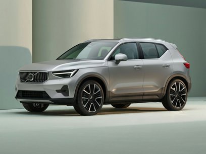 Used 2023 Volvo XC40 B4 Ultimate