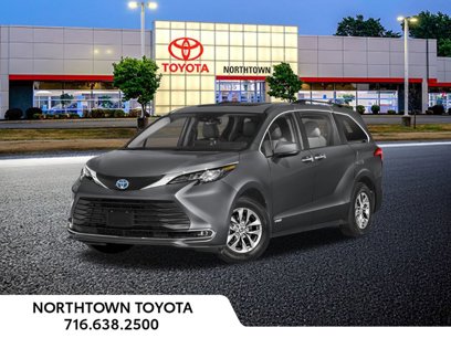 New 2025 Toyota Sienna XLE