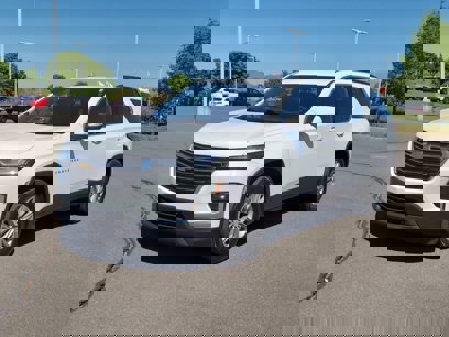 Used 2023 Chevrolet Traverse LT